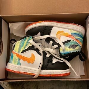 Nike Kids Shoes - Black and Multicolor